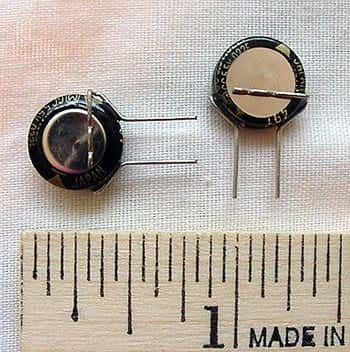 0.022F .022F .022 Farad 5.5V Memory Back-up Capacitors - click for details
