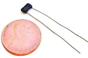 82pF 300V 5% Radial Dipped Mica Capacitors DIP - click for details