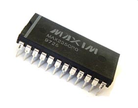MAX235CPG Multichannel RS-232 Driver Receiver IC Maxim