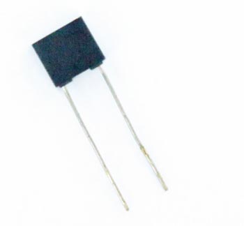 2200pF 100V Metallized Polyester Capacitor R82EC1220 Arcotronics